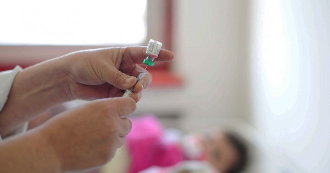 Σε έξαρση η ιλαρά και τα εμβόλια λείπουν – Πολάκης και Ξανθός στον κόσμο τους